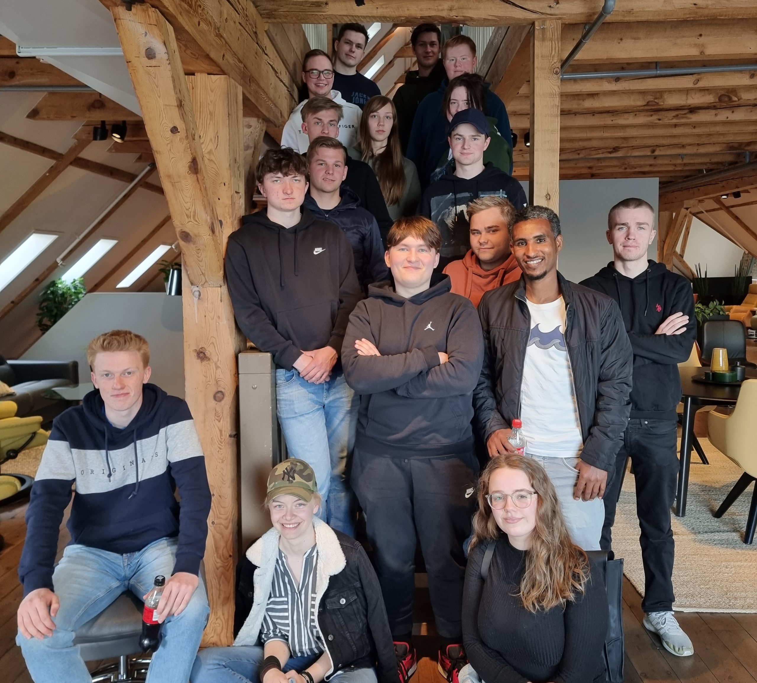 Lærlingane ved Ekornes Sykkylven og Grodås